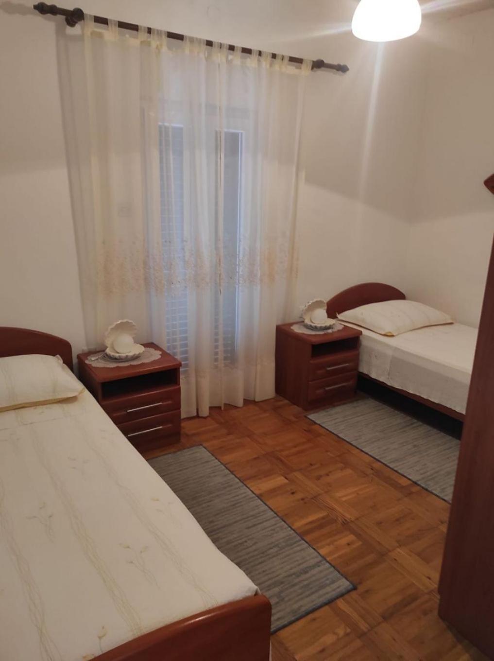 Apartment Tenara Βις Εξωτερικό φωτογραφία